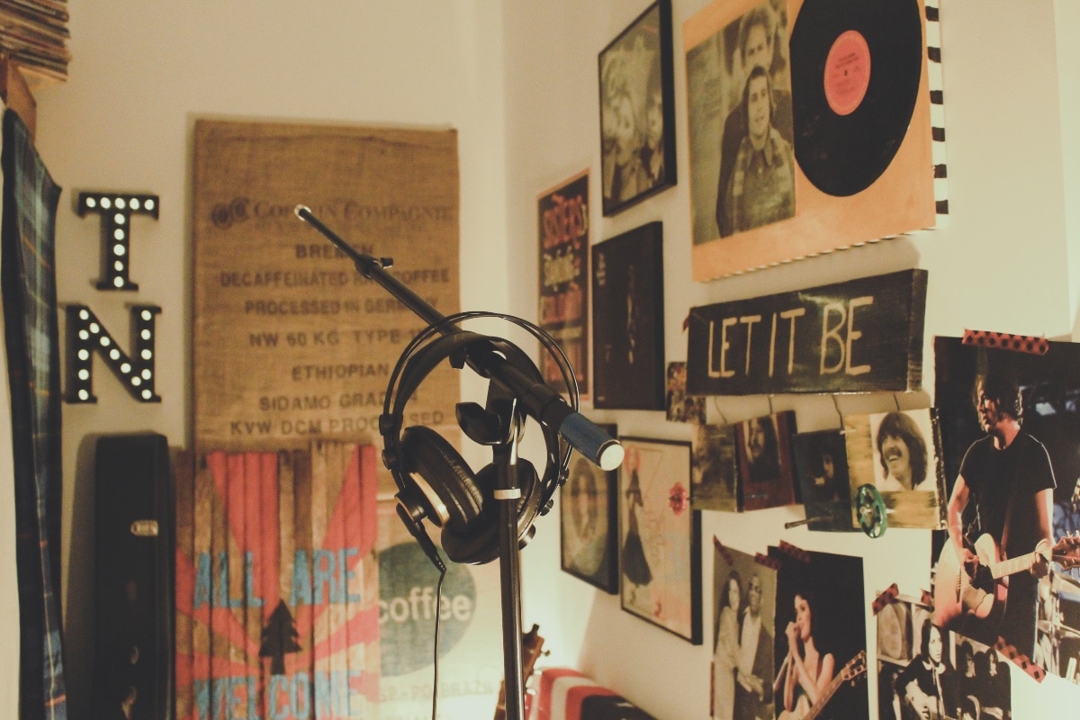 How Independent Artists Can Set Up Their Own Independent Record Label